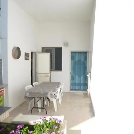 Casa A 30 M Dal Mare * Sant Isidoro (Apulia)