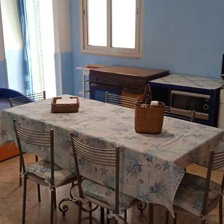 Casa A 30 M Dal Mare 圣伊西多罗